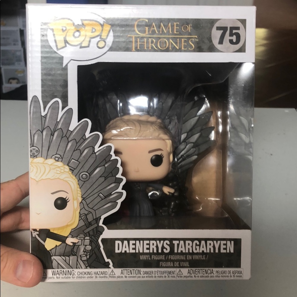 Daenerys Targaryen Iron throne Funko